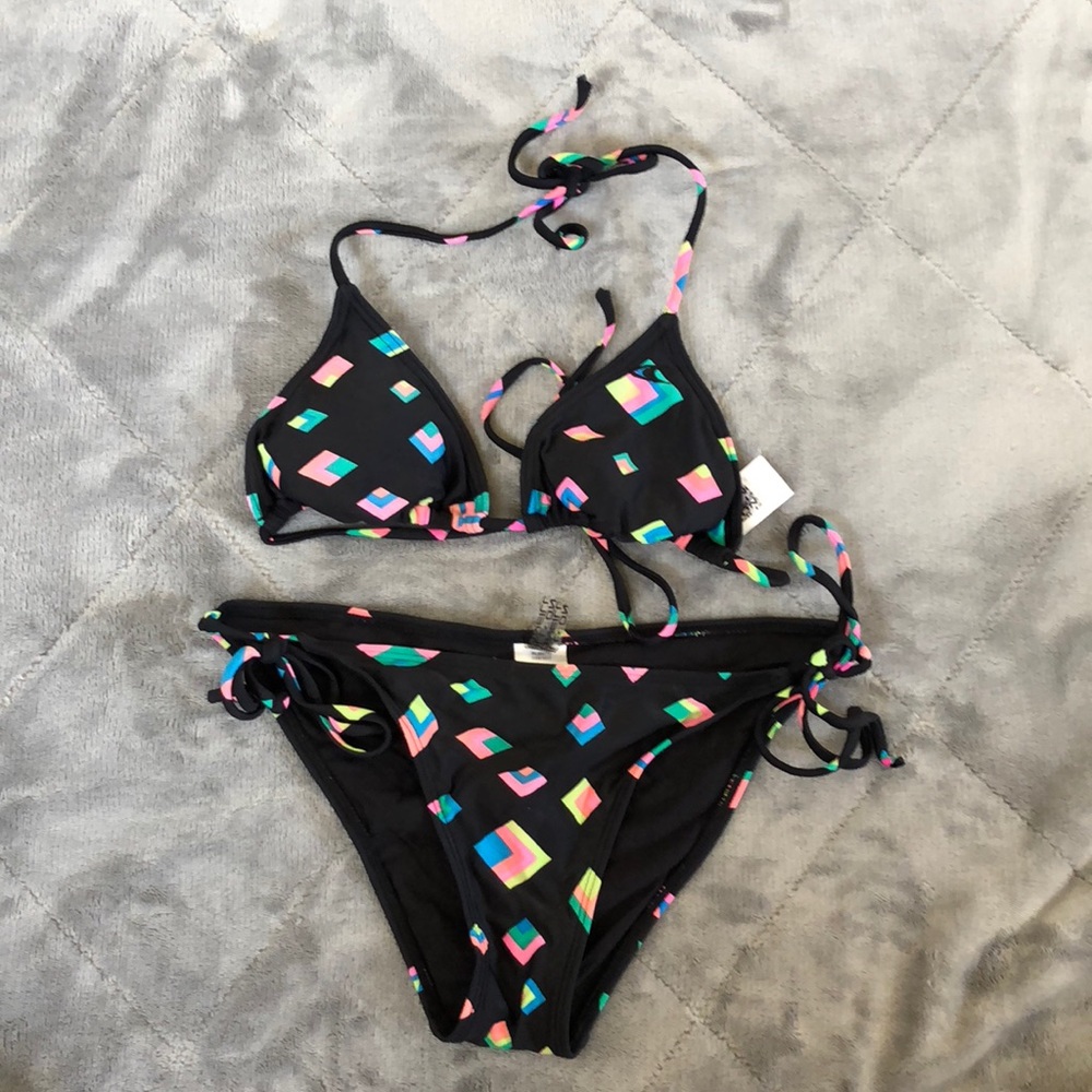 O’Neil triangle string bikini